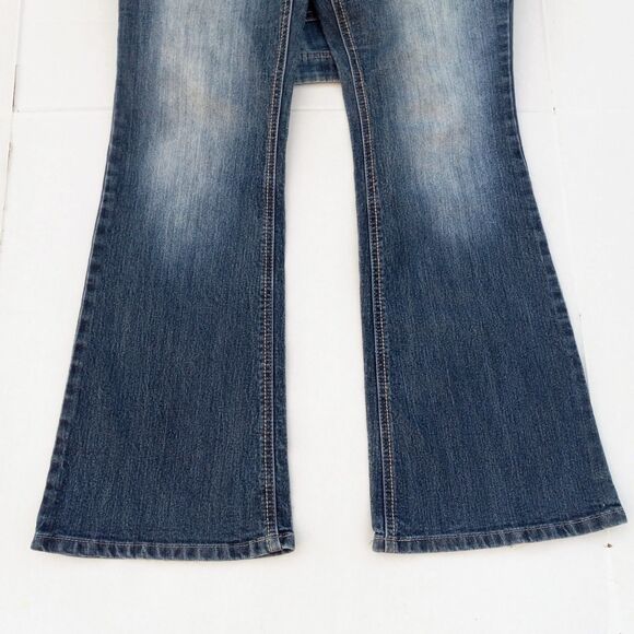 LEI Sophia Hipster Flare Jeans -Size 9 Short-Low Rise-Flap Pockets-Medium Wash - Picture 3 of 9